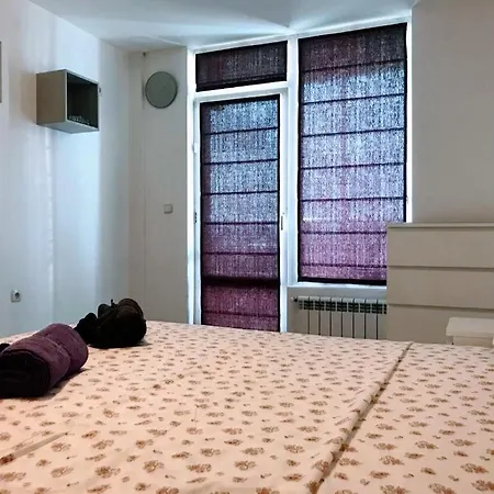 아파트 Sunny 1- Bdr In Banishora District 소피아
